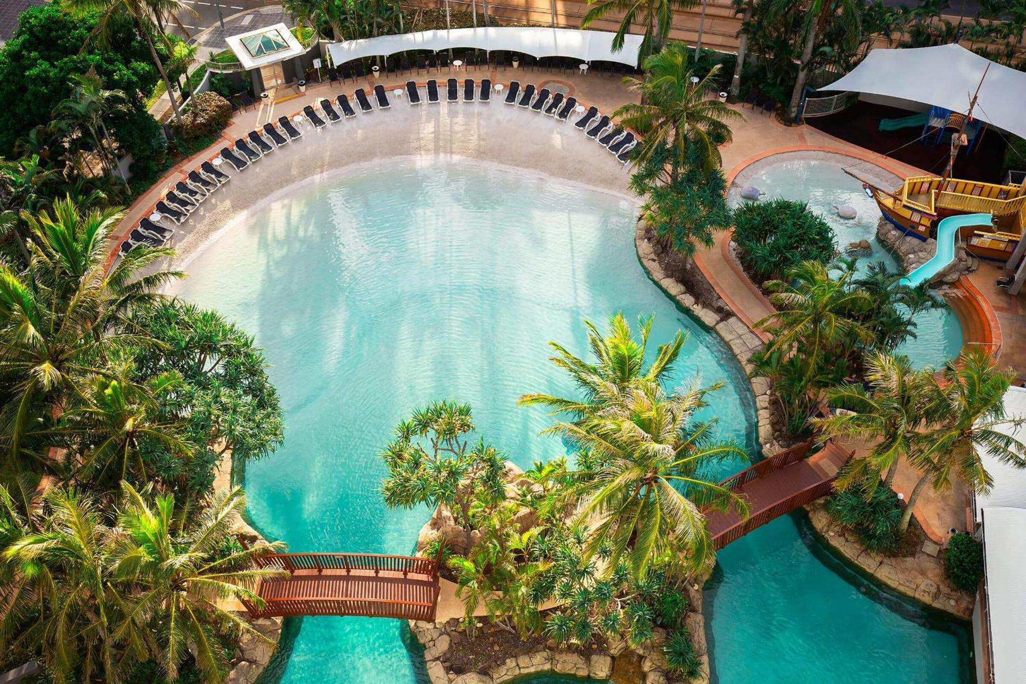 Holiday Holiday Crown Towers Gold Coast Exterior foto
