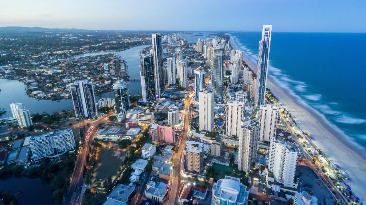 Holiday Holiday Crown Towers Gold Coast Exterior foto